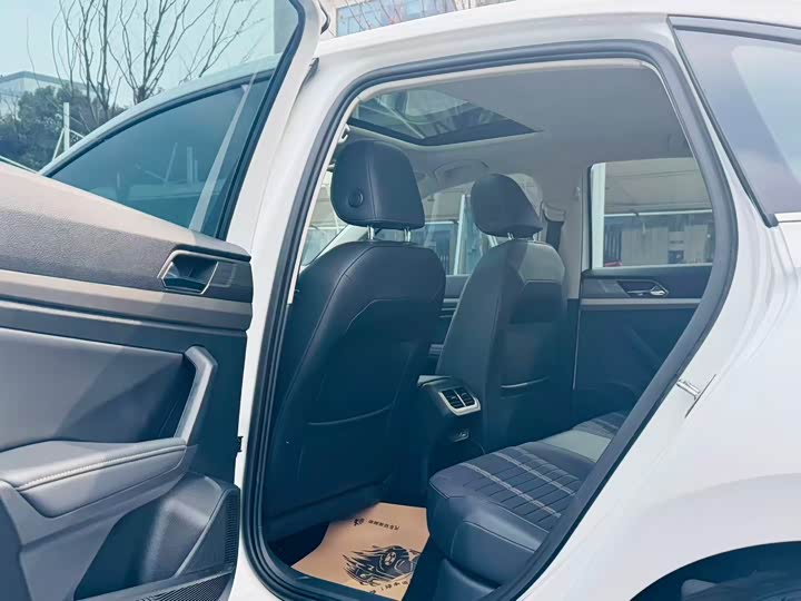 Фото 6 - Volkswagen Lavida