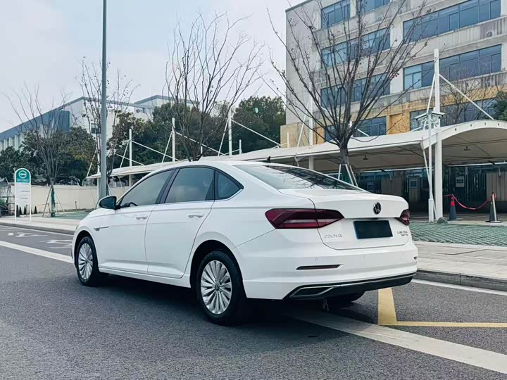 Фото 9 - Volkswagen Lavida