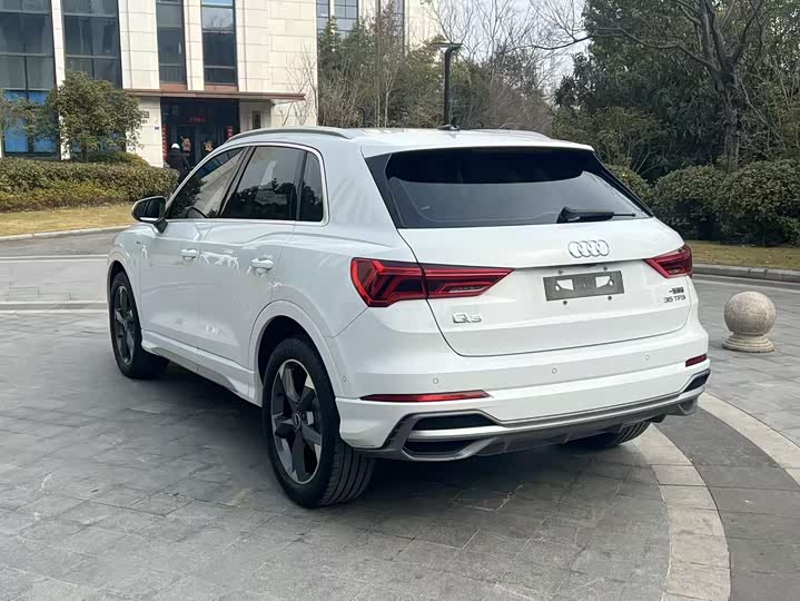 Фото 5 - Audi Q3