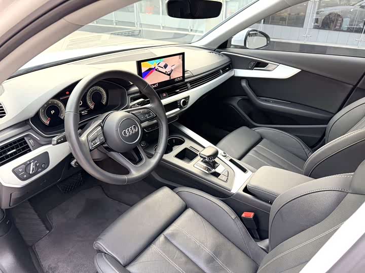 Фото 5 - Audi A4L