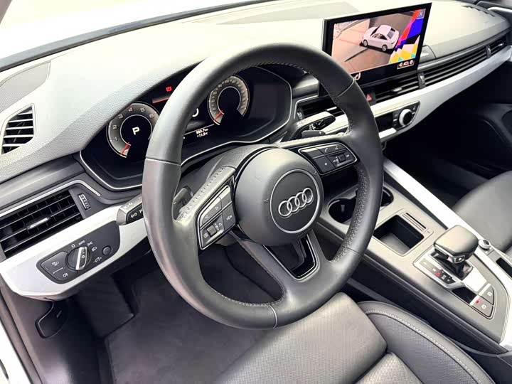 Фото 6 - Audi A4L