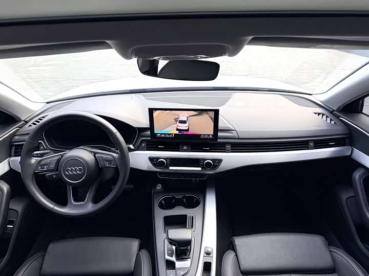 Фото 8 - Audi A4L