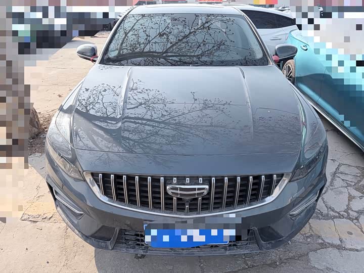 Фото 2 - Geely Preface