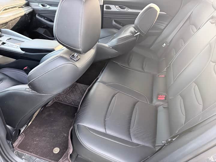 Фото 5 - Geely Preface