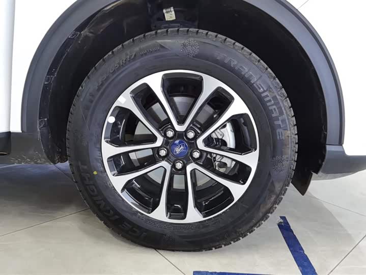 Фото 6 - Ford Escape