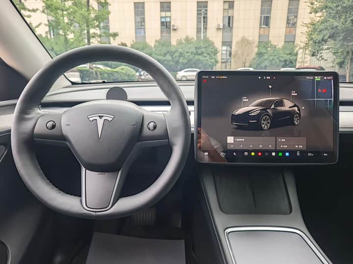 Фото 9 - Tesla Model Y