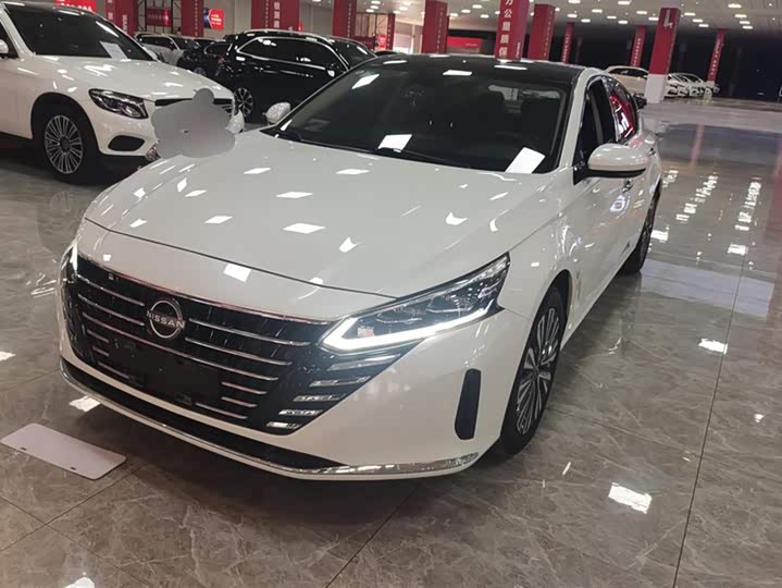 Фото 1 - Nissan Teana