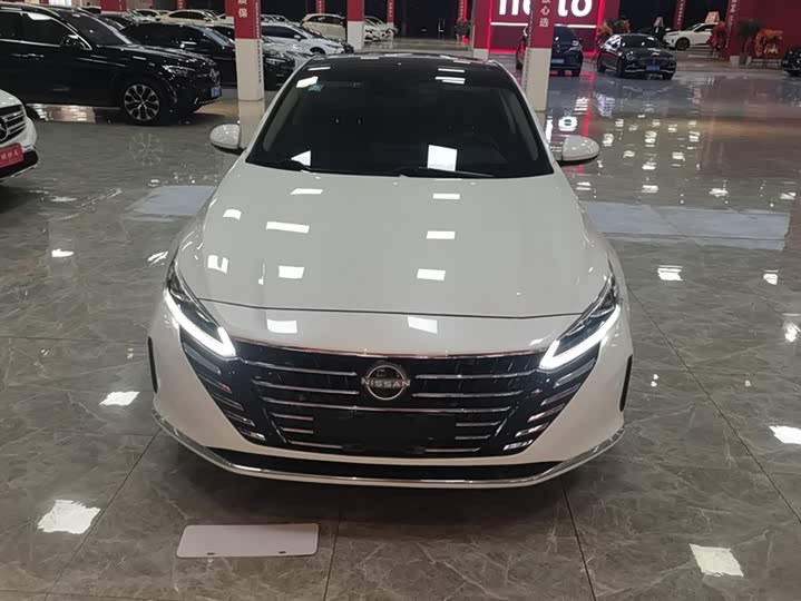 Фото 2 - Nissan Teana