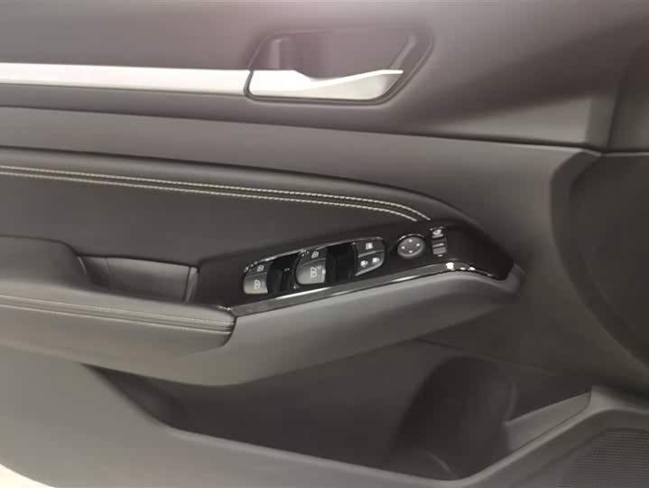 Фото 7 - Nissan Teana