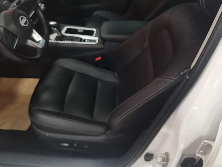 Фото 9 - Nissan Teana