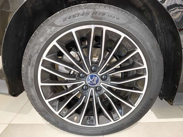 Фото 7 - BYD Han