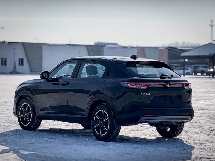 Фото 6 - Honda Vezel