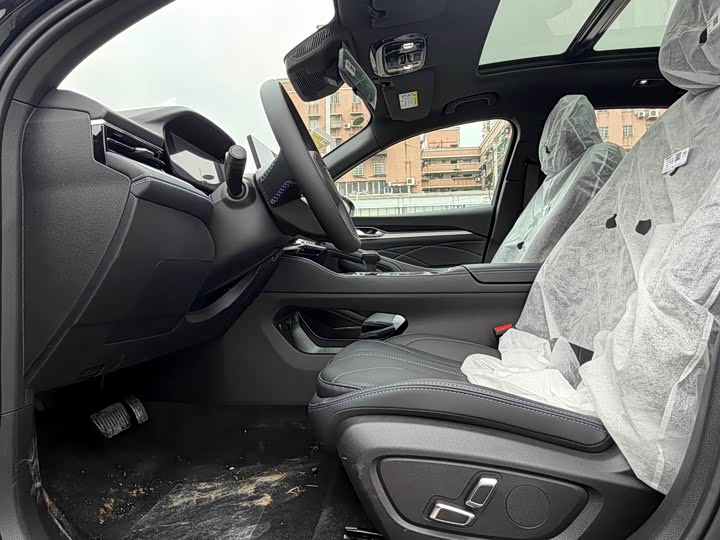 Фото 7 - Geely Preface