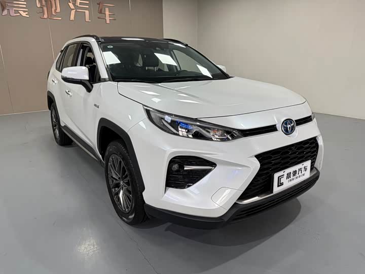 Photo 3 - Toyota Wildlander