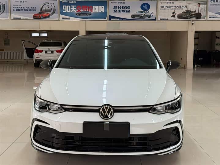 Фото 2 - Volkswagen Golf