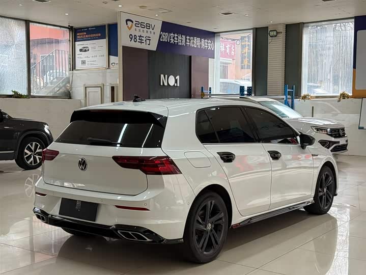 Фото 4 - Volkswagen Golf