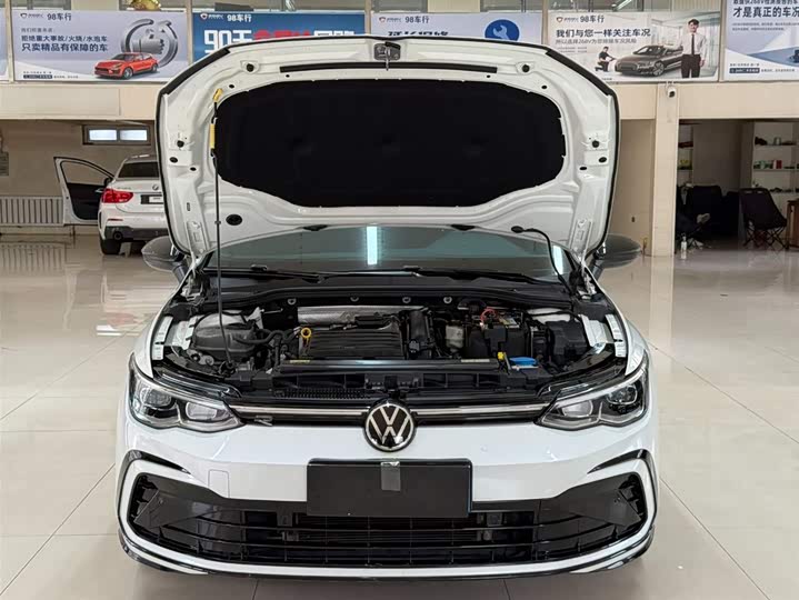 Фото 7 - Volkswagen Golf