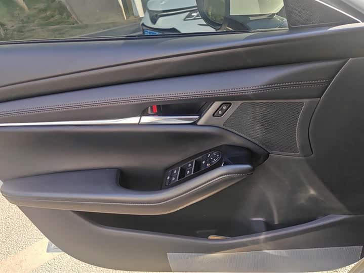 Фото 7 - Mazda 3 (Axela)