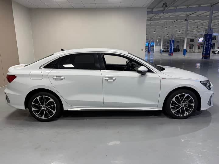 Фото 8 - Audi A3