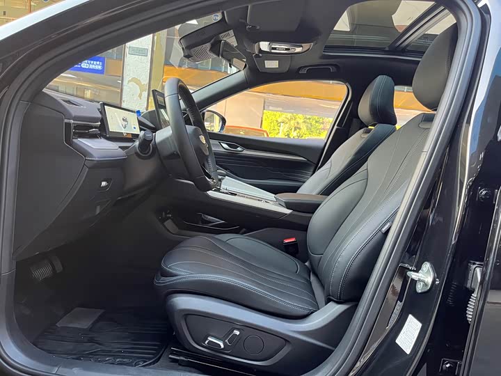 Photo 8 - Geely Preface