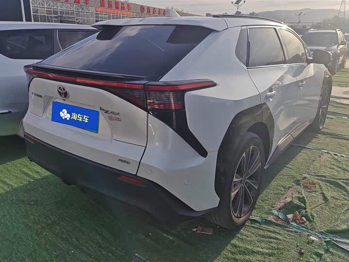 Фото 3 - Toyota bZ4X