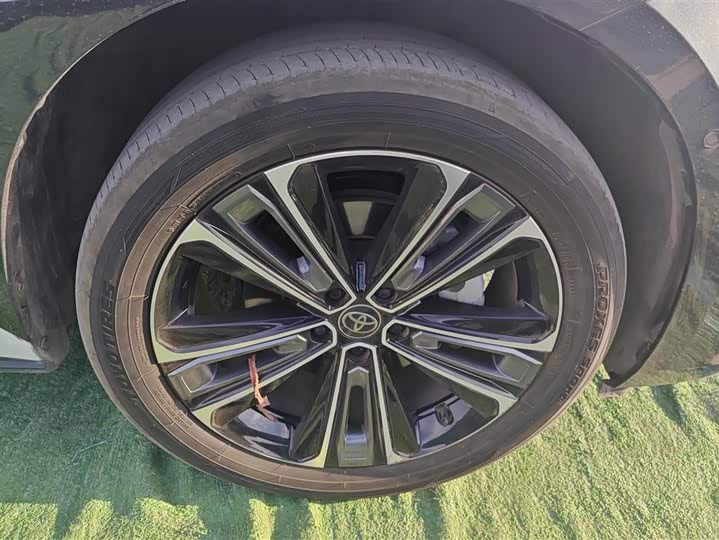 Фото 6 - Toyota bZ4X