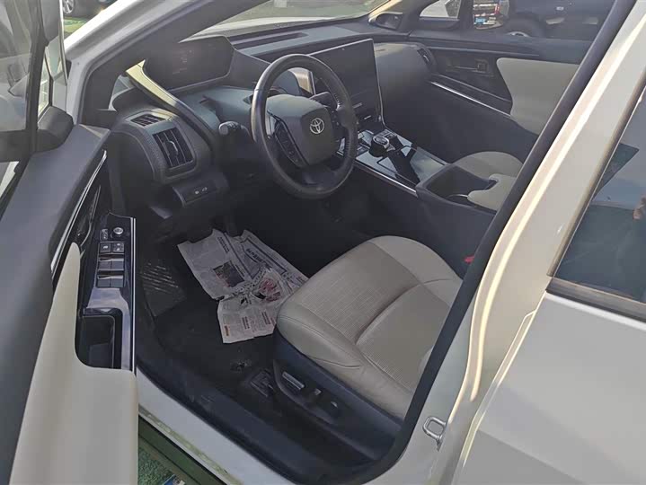 Фото 9 - Toyota bZ4X