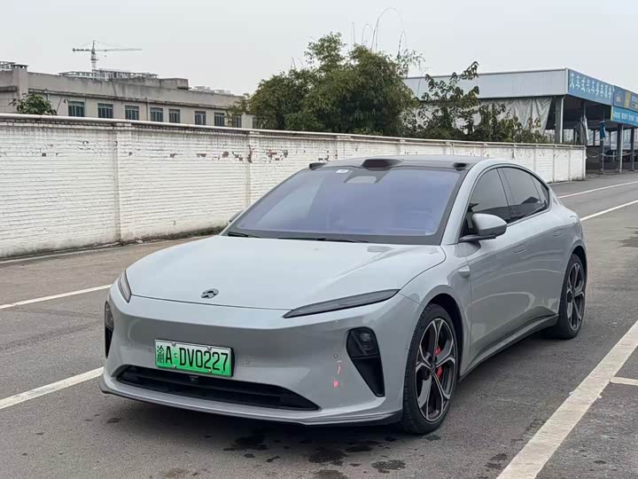 Фото 1 - Nio ET5