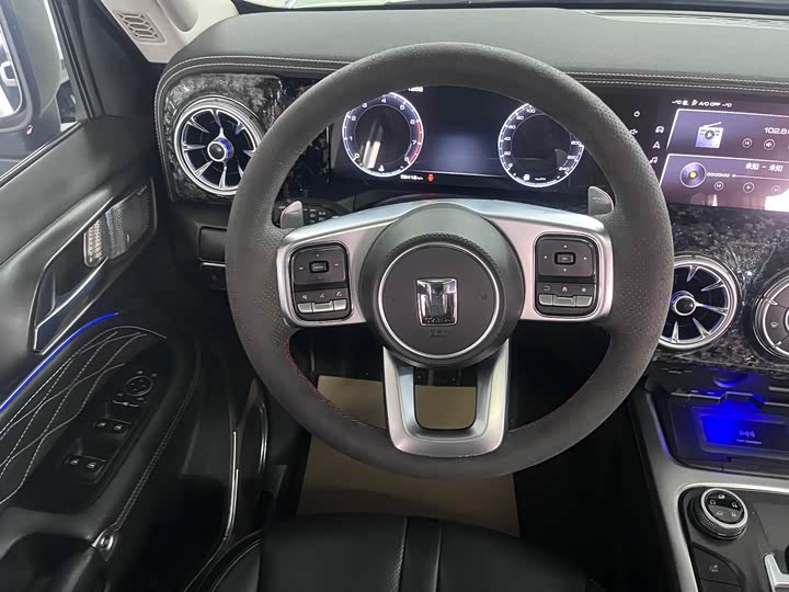 Фото 8 - Tank 300