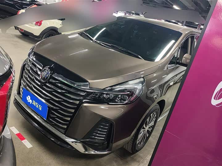 Фото 1 - Buick GL8 ES