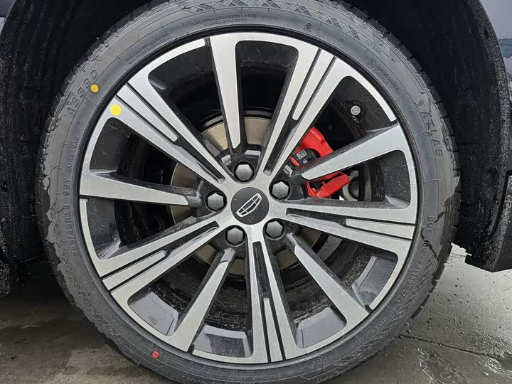 Photo 8 - Geely Preface