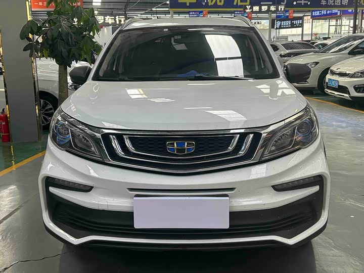 Фото 2 - Geely Vision X3