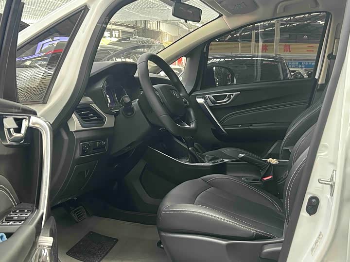 Фото 3 - Geely Vision X3