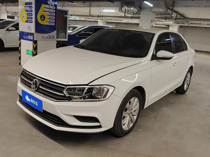 Фото 1 - Volkswagen Bora