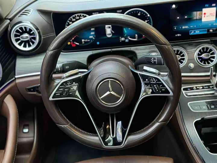 Photo 6 - Mercedes-Benz E-Class