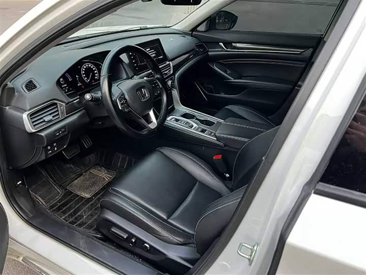 Фото 5 - Honda Accord