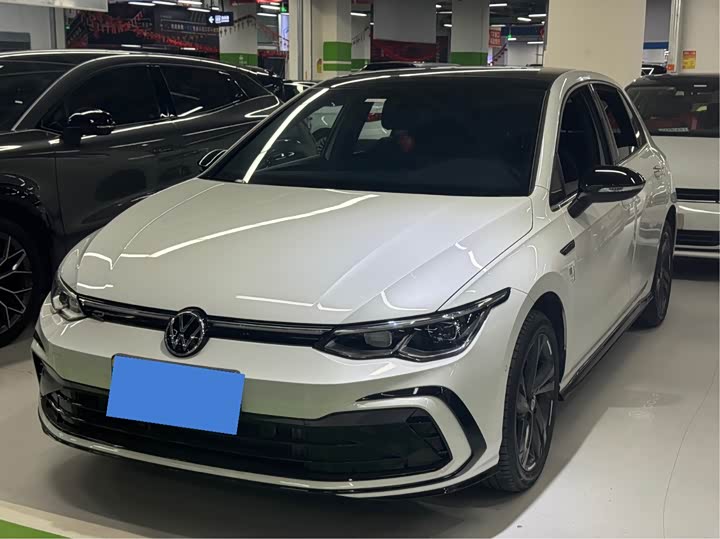 Фото 1 - Volkswagen Golf