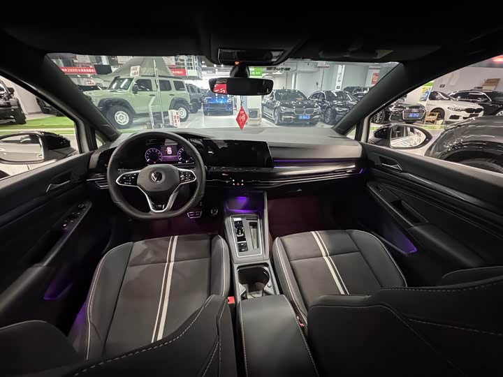 Фото 7 - Volkswagen Golf