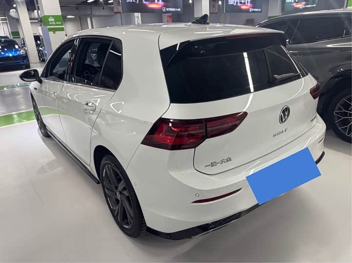 Фото 8 - Volkswagen Golf