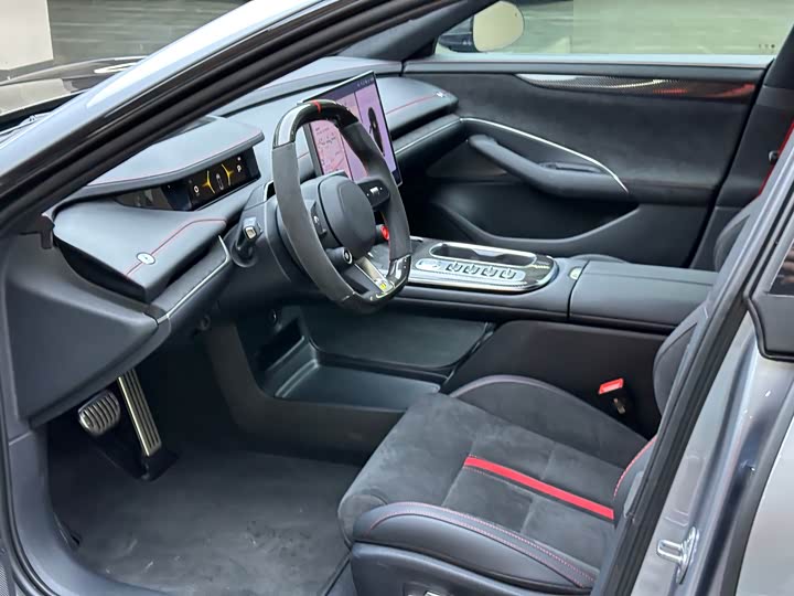 Фото 7 - Xiaomi SU7 Ultra