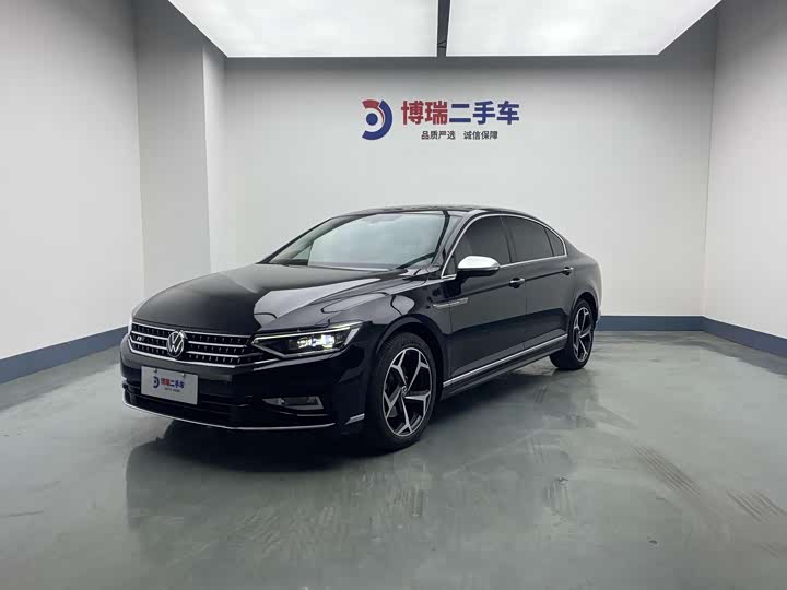 Фото 1 - Volkswagen Magotan