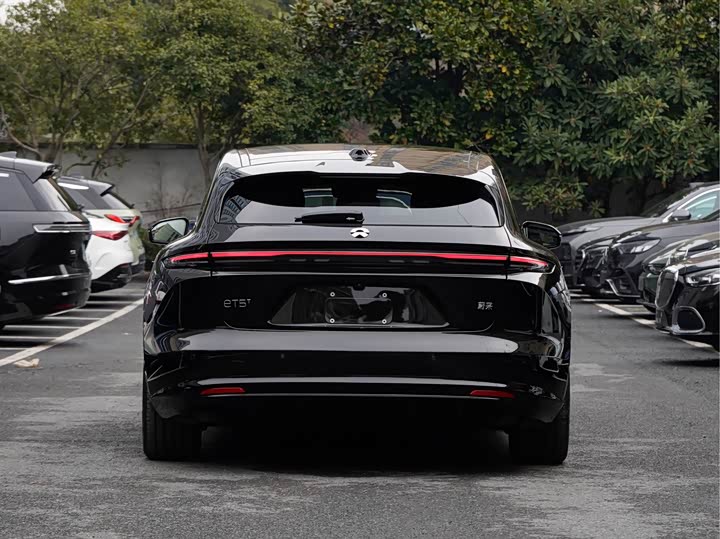 Фото 6 - Nio ET5T