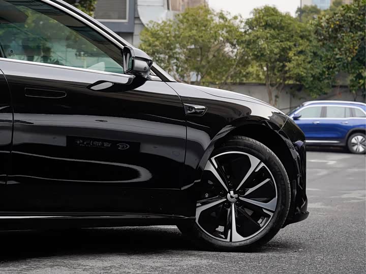 Фото 8 - Nio ET5T