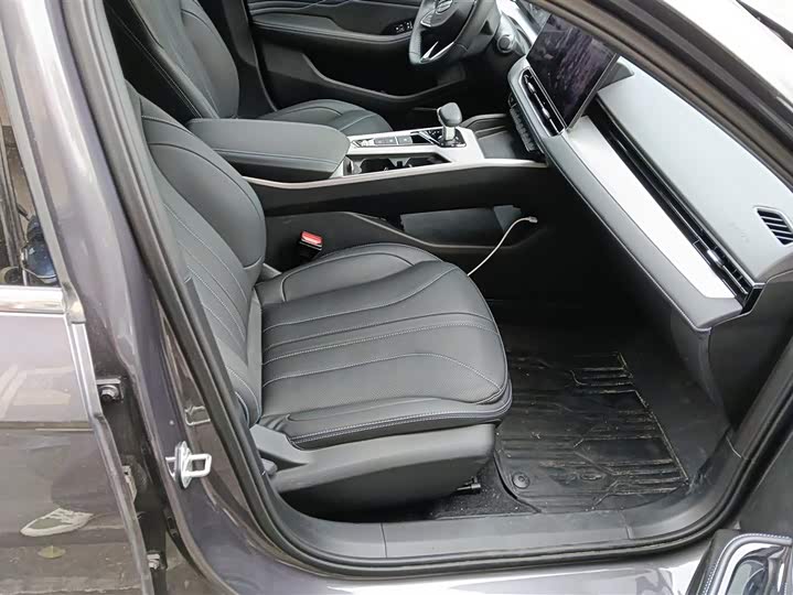 Photo 8 - Geely Preface