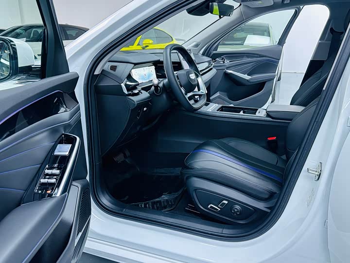 Фото 4 - Geely Preface L