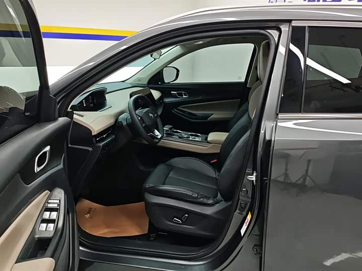 Фото 9 - Changan CS55 Plus