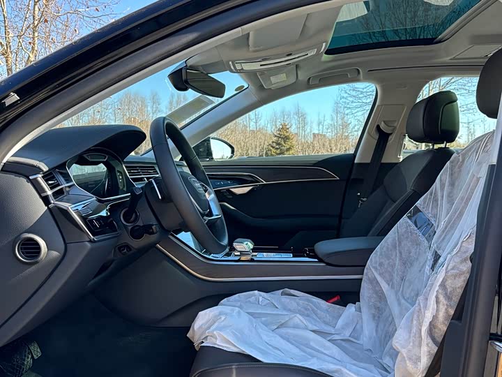 Фото 4 - Audi A8