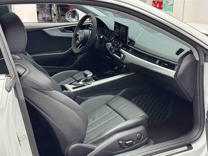 Фото 7 - Audi A5