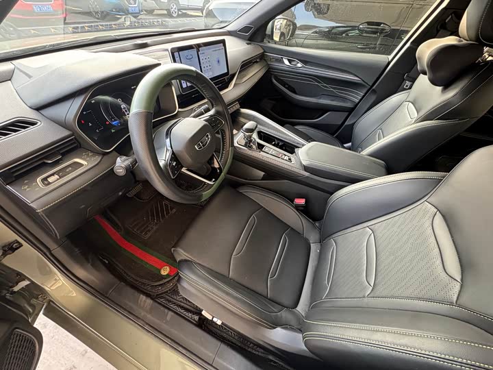 Фото 8 - Geely Preface