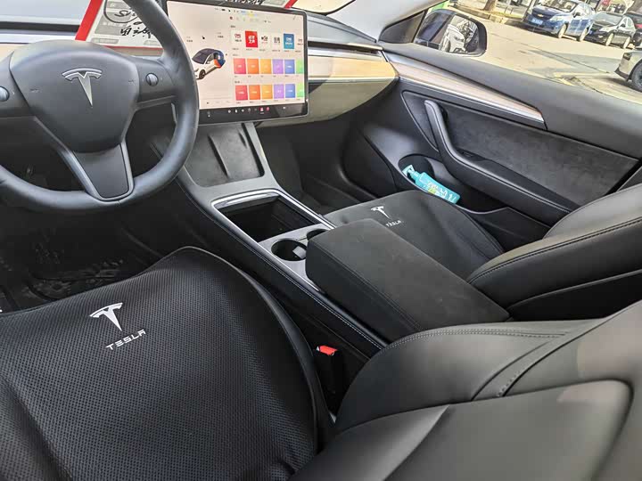 Фото 7 - Tesla Model 3